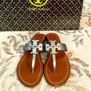 Tory Burch flip flop sandals. Size 7.5